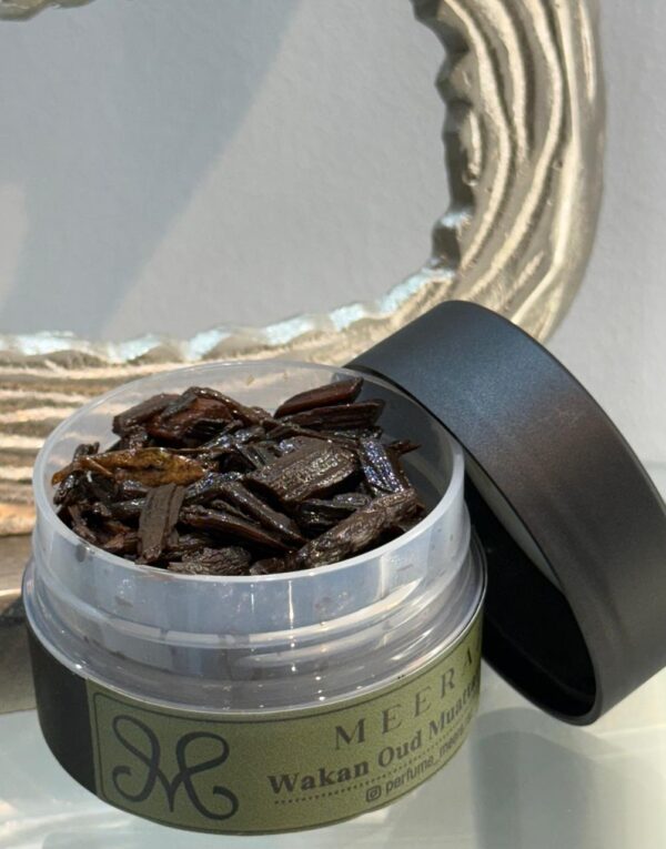 Wakan Oud muattar White